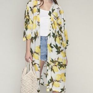 NWT Lemon Print Kimono 🍋